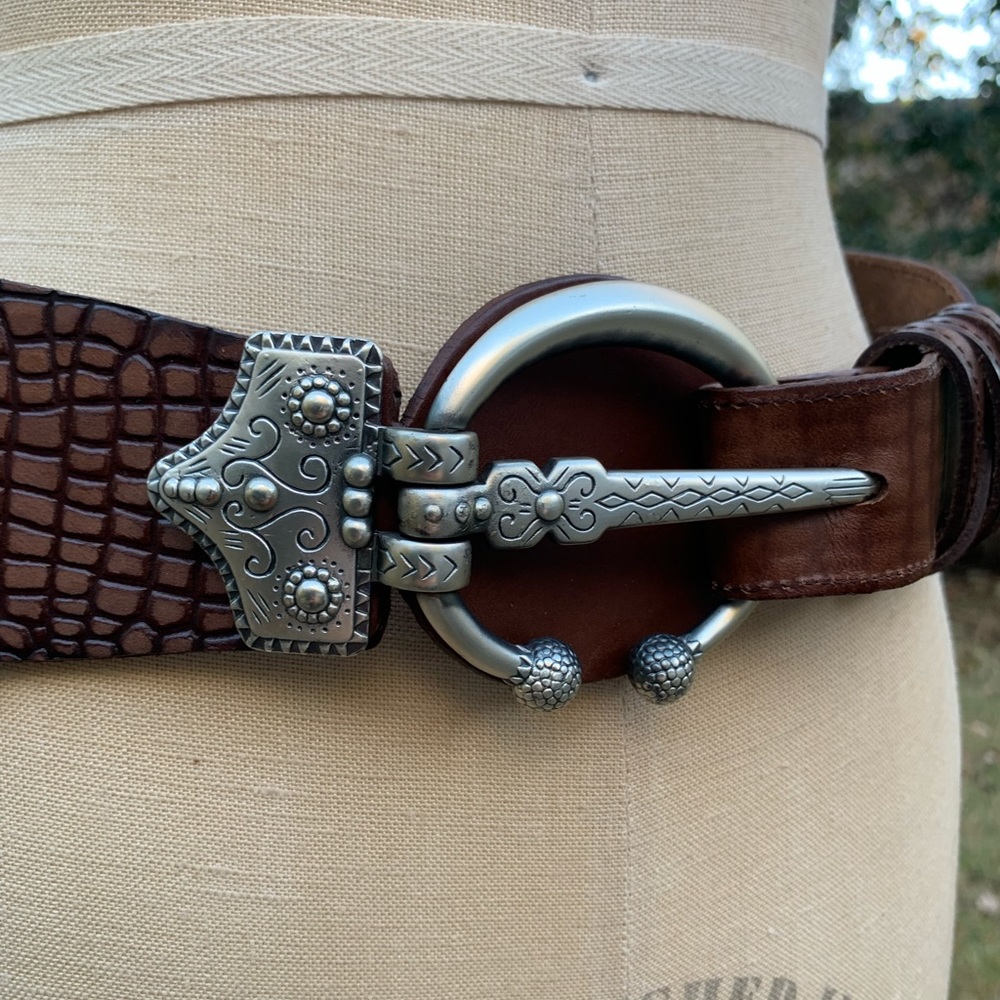 Vintage Oversized Leather Belt with Ornate Buckle - Picture 8 of 16